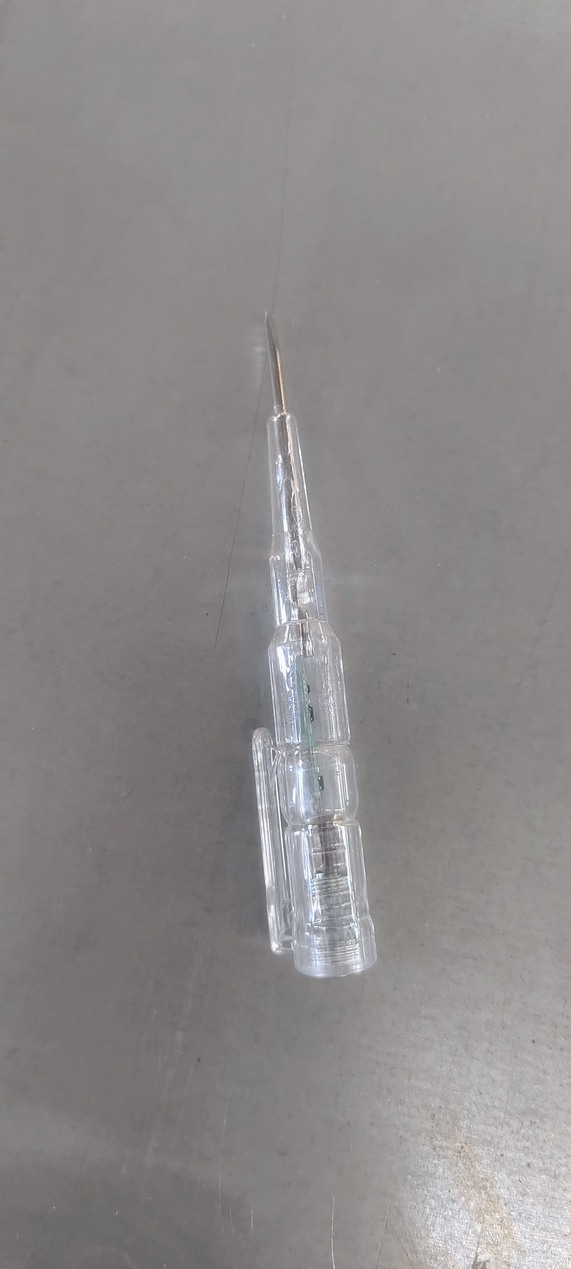 Electrical Detector Slotted Screwdriver With Small Batteries (1 Pc)